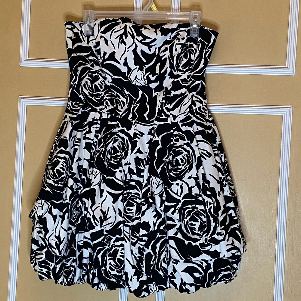 Charlotte Russe Black and White Bubble Mini Skirt dress
